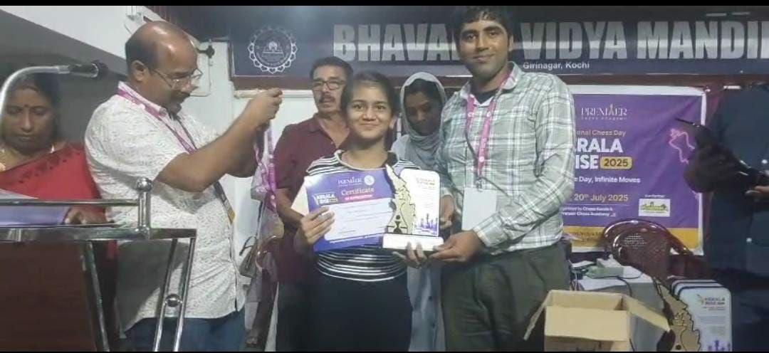 OMCA student with tournament award